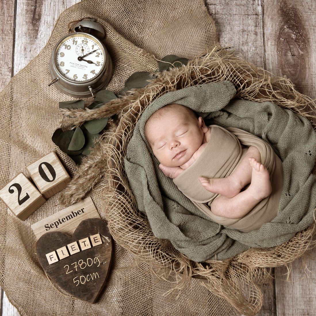 Our Focus Photography auf Gut Knoop bei Kiel Newborn Geburtsdaten