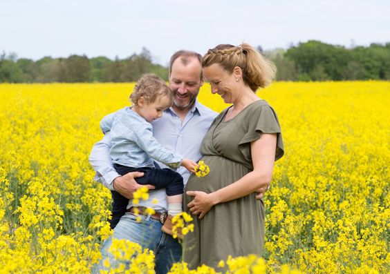 Schwangerschaftsshooting Rapsfeldt Familie