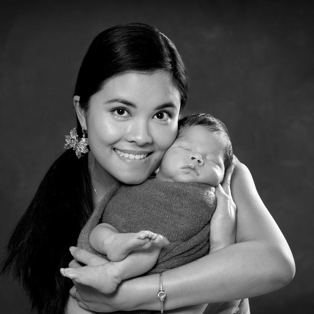 Our Focus Photography auf Gut Knoop bei Kiel Newborn mit Mama