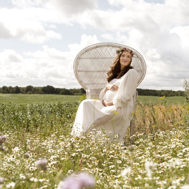 Schwangerschaftsshooting Blumenwiese Kiel