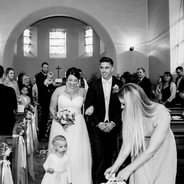 Our Focus Photography auf Gut Knoop bei Kiel Hochzeit Kirche 09